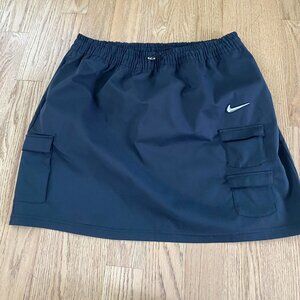 Nike Women's Black and Navy Skirt